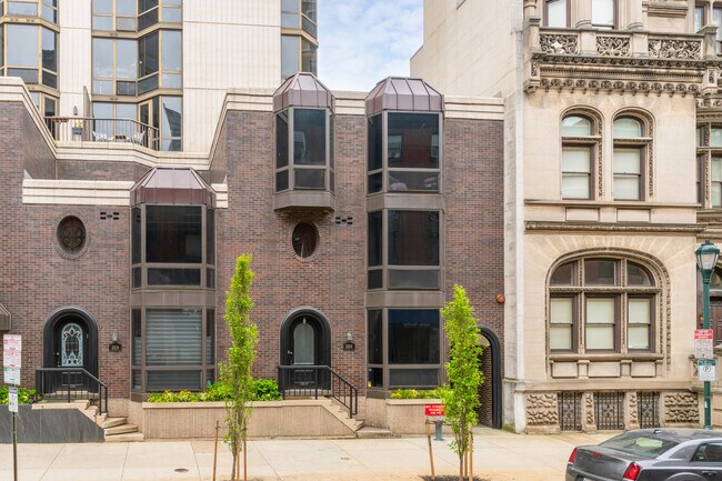 2012 Walnut St in Philadelphia, PA - Building Photo - Building Photo