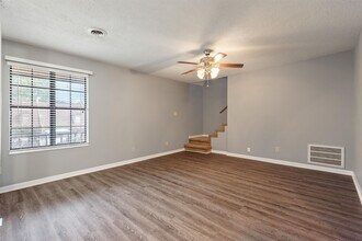 4439 Townhouse Way in Knoxville, TN - Building Photo - Building Photo