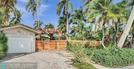 737 Hollywood Blvd in Hollywood, FL - Building Photo - Building Photo