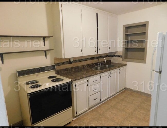 1134 Ada St in Augusta, KS - Building Photo - Building Photo