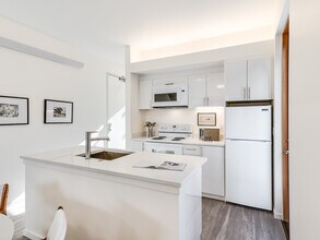 Overlook 2730 in Portland, OR - Building Photo - Building Photo