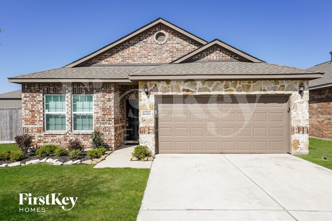 16303 Westley Ridge Dr in Hockley, TX - Foto de edificio