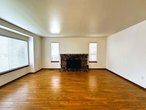 2314 Sierra Creek Cir in Santa Rosa, CA - Building Photo - Building Photo