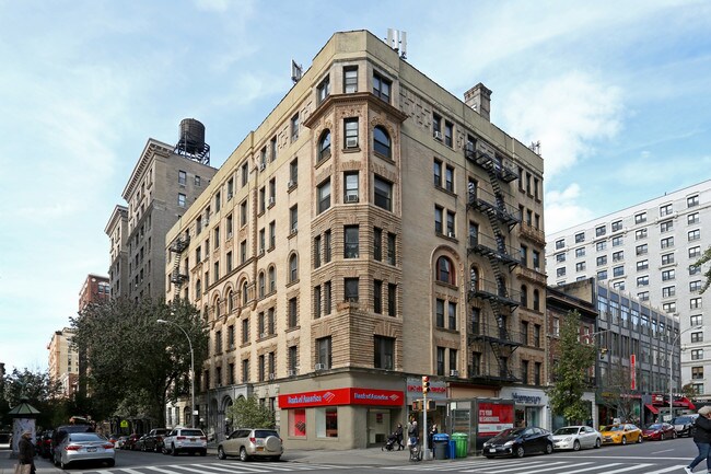 233 W 83rd St in New York, NY - Foto de edificio - Building Photo