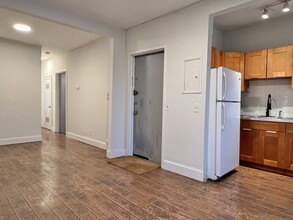 183 Montgomery St, Unit 2 in Jersey City, NJ - Building Photo - Building Photo