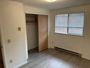 717-719 SE Centennial St in Bend, OR - Building Photo - Building Photo