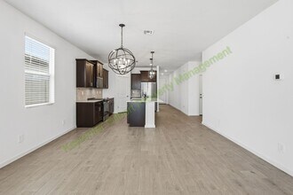 7412 E Cozy Cottage Ln in Queen Creek, AZ - Building Photo - Building Photo