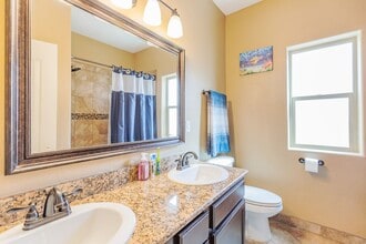 Beautiful 3 Bed 2 Bath Home in Alamogordo, NM - Building Photo - Building Photo