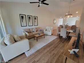 4950 Deerfield Way in Naples, FL - Building Photo - Building Photo