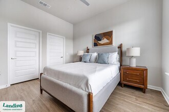 4902 Cosmos Cir, Unit 108 in Wimauma, FL - Foto de edificio - Building Photo