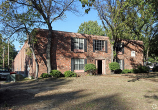 Brister Square in Memphis, TN - Foto de edificio - Building Photo