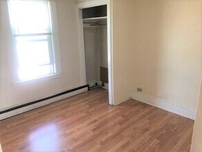 83 Park St in Orono, ME - Building Photo - Building Photo