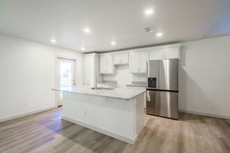8003 Date Ave in Lubbock, TX - Building Photo - Building Photo