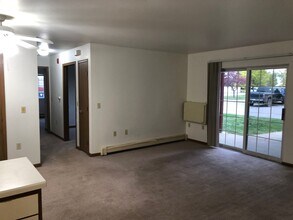 2409 Charlotte Ct in Antigo, WI - Building Photo - Building Photo