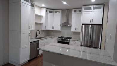 2632 N Halsted St, Unit 3 in Chicago, IL - Foto de edificio - Building Photo