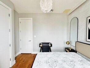Furnished room/NOT APARTMENT, Unit 5 in Brooklyn, NY - Building Photo - Building Photo