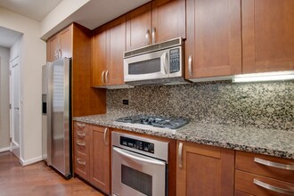 5410 La Jolla Blvd in San Diego, CA - Foto de edificio - Building Photo