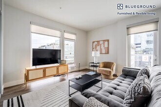 285 8th Ave N, Unit FL5-ID872 in Seattle, WA - Building Photo - Building Photo