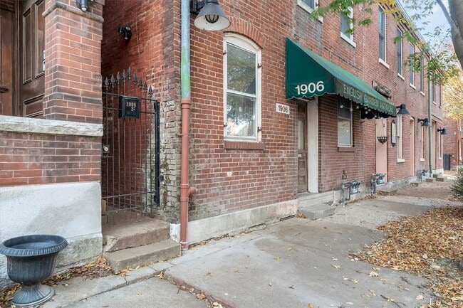 1906 Cherokee St in St. Louis, MO - Building Photo - Building Photo