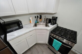 1458 York Ave in New York, NY - Building Photo - Building Photo