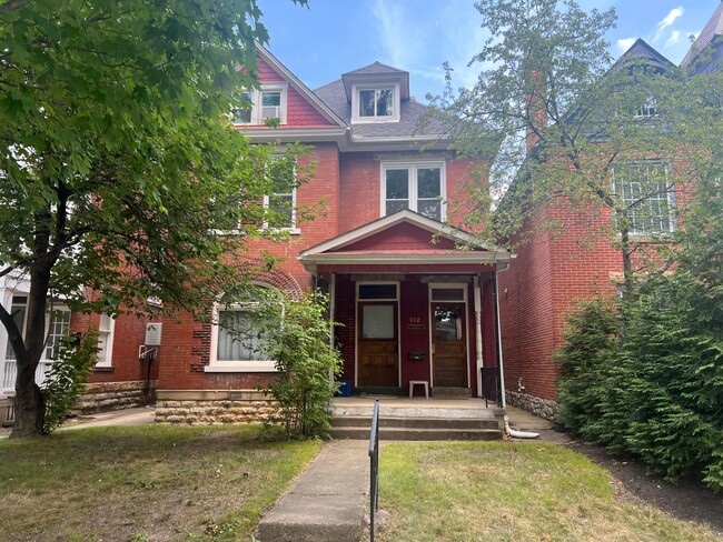 property at 312 W 7th Ave
