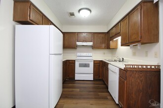 1455 Acorn Ln in Pensacola, FL - Building Photo - Building Photo