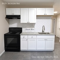 8424 Jackson Ave in Warren, MI - Building Photo