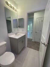 6313 Springmont Lp in Rubonia, FL - Foto de edificio - Building Photo