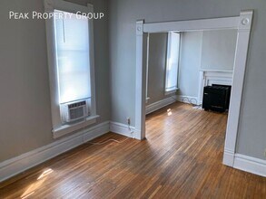248 1/2 W 5th Ave in Columbus, OH - Building Photo - Building Photo