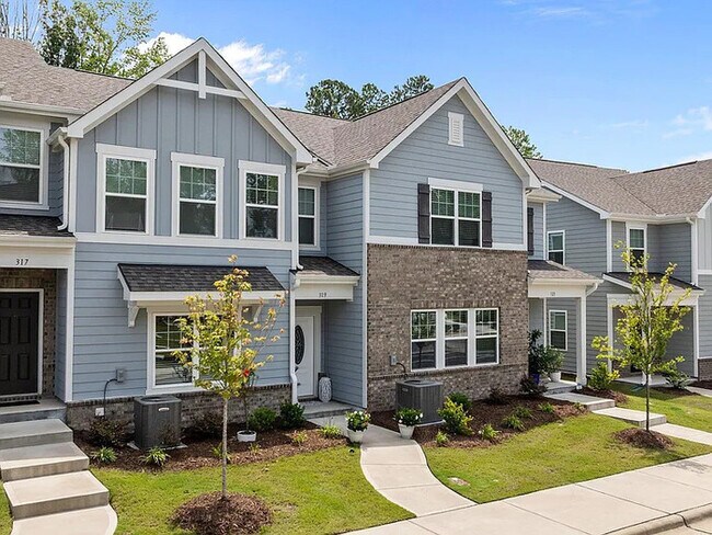 319 Spaight Acrs Wy in Wake Forest, NC - Building Photo - Building Photo