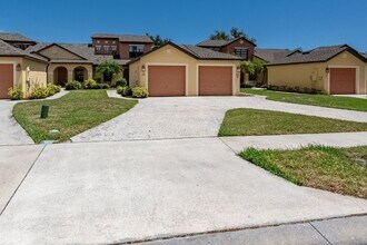 1075 Luminary Cir in Melbourne, FL - Building Photo - Building Photo