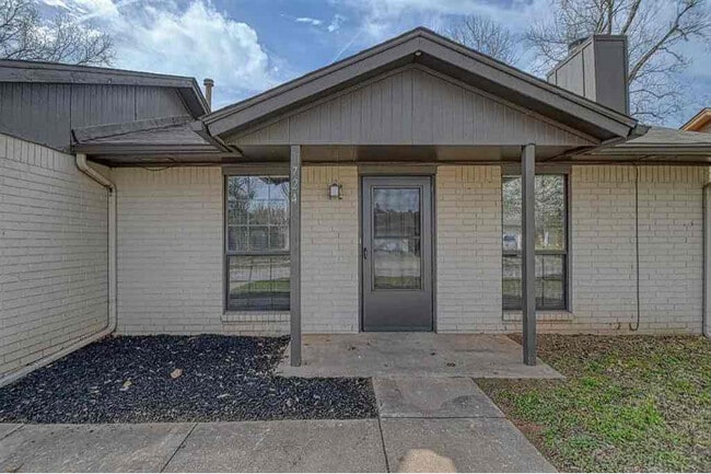 property at 724 Peregrine Dr