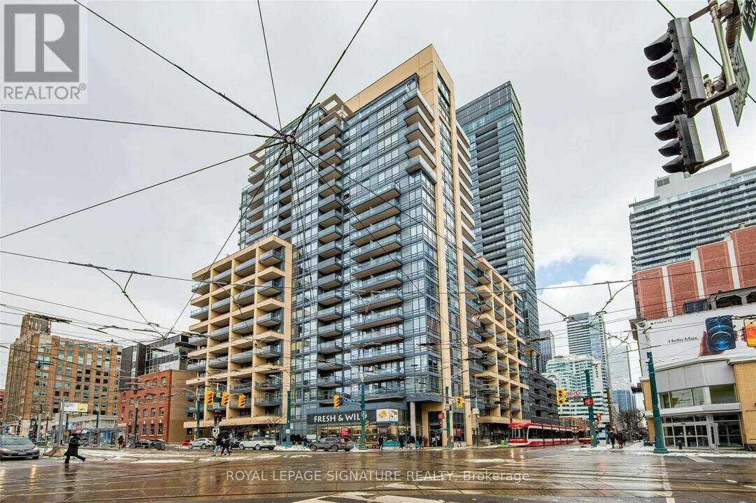 438-1438 King St W in Toronto, ON - Building Photo