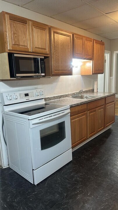 10 Channing St in Worcester, MA - Foto de edificio