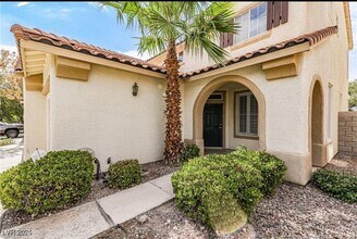 3000 Scenic Valley Way in Henderson, NV - Building Photo - Building Photo