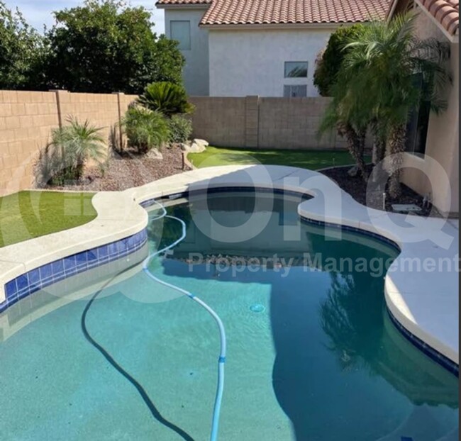 property at 2674 S Salida Del Sol Ct