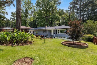 553 Collingwood Dr in Decatur, GA - Building Photo - Building Photo