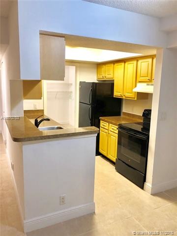 5646 Rock Island Rd-Unit -203 in Tamarac, FL - Building Photo - Building Photo