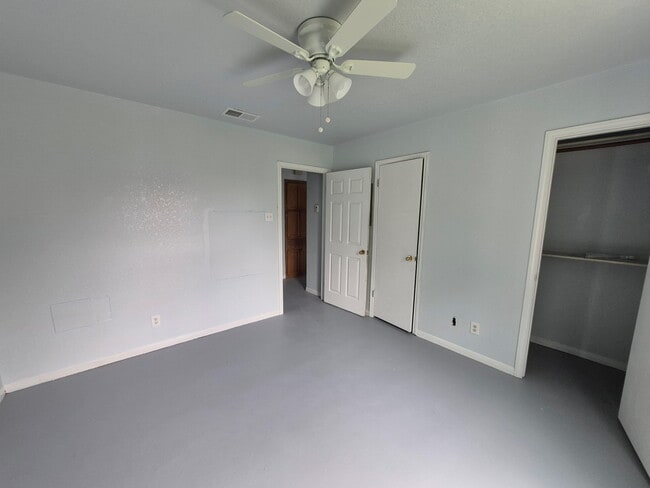 4818 Lake Road, Unit A in Killeen, TX - Foto de edificio - Building Photo