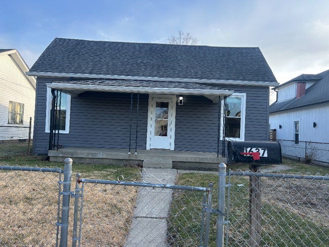 property at 1637 Hoefgen St