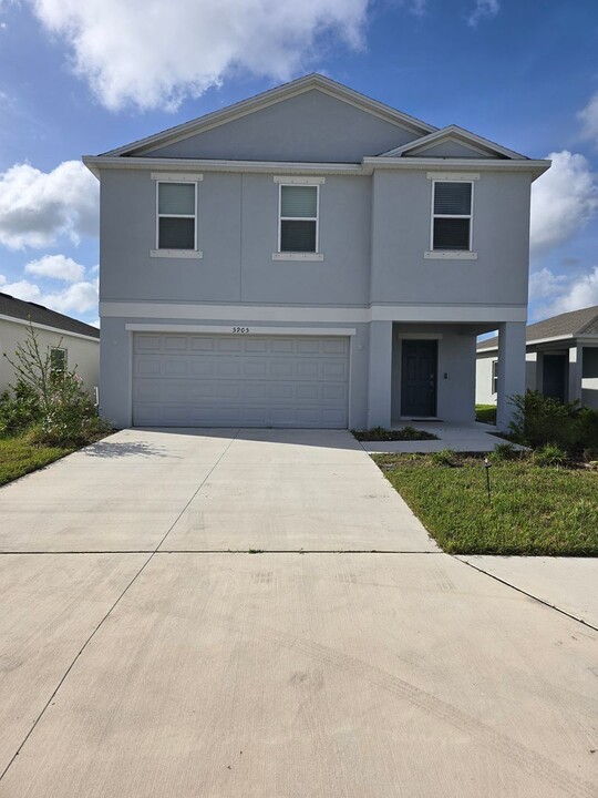 5905 Laurelcrest Gln in Palmetto, FL - Building Photo