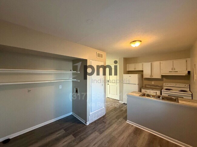 828 Whitethorne Ave in Columbus, OH - Building Photo - Building Photo