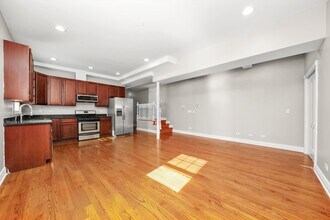 6300 N Rockwell St in Chicago, IL - Building Photo - Building Photo