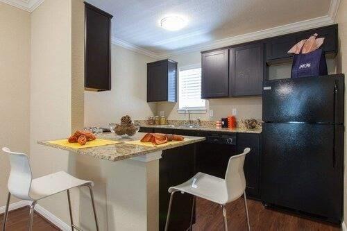 2006 W 43rd St-Unit -18 in Houston, TX - Building Photo - Building Photo