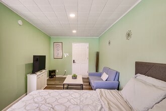 2854 Rhoades Rd in San Diego, CA - Building Photo - Building Photo