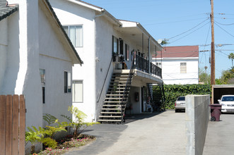 409 Western Ave in Glendale, CA - Building Photo - Building Photo