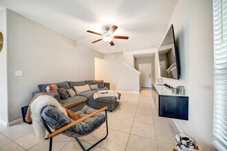 7225 Spring Snowflake Ave in Palm River-Clair Mel, FL - Building Photo - Building Photo