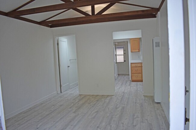 432 Old Creek Rd in Cayucos, CA - Building Photo - Building Photo