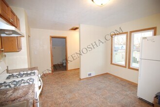4812 25th Ave in Kenosha, WI - Building Photo - Building Photo