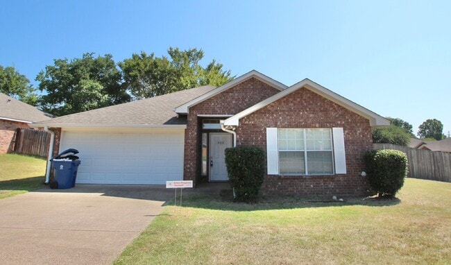 property at 400 Redbud Cir